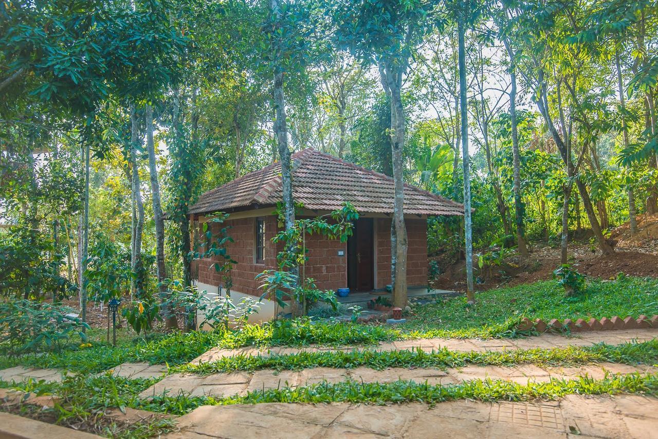 Raindrops Resorts Wayanad Sultan Bathery Bagian luar foto