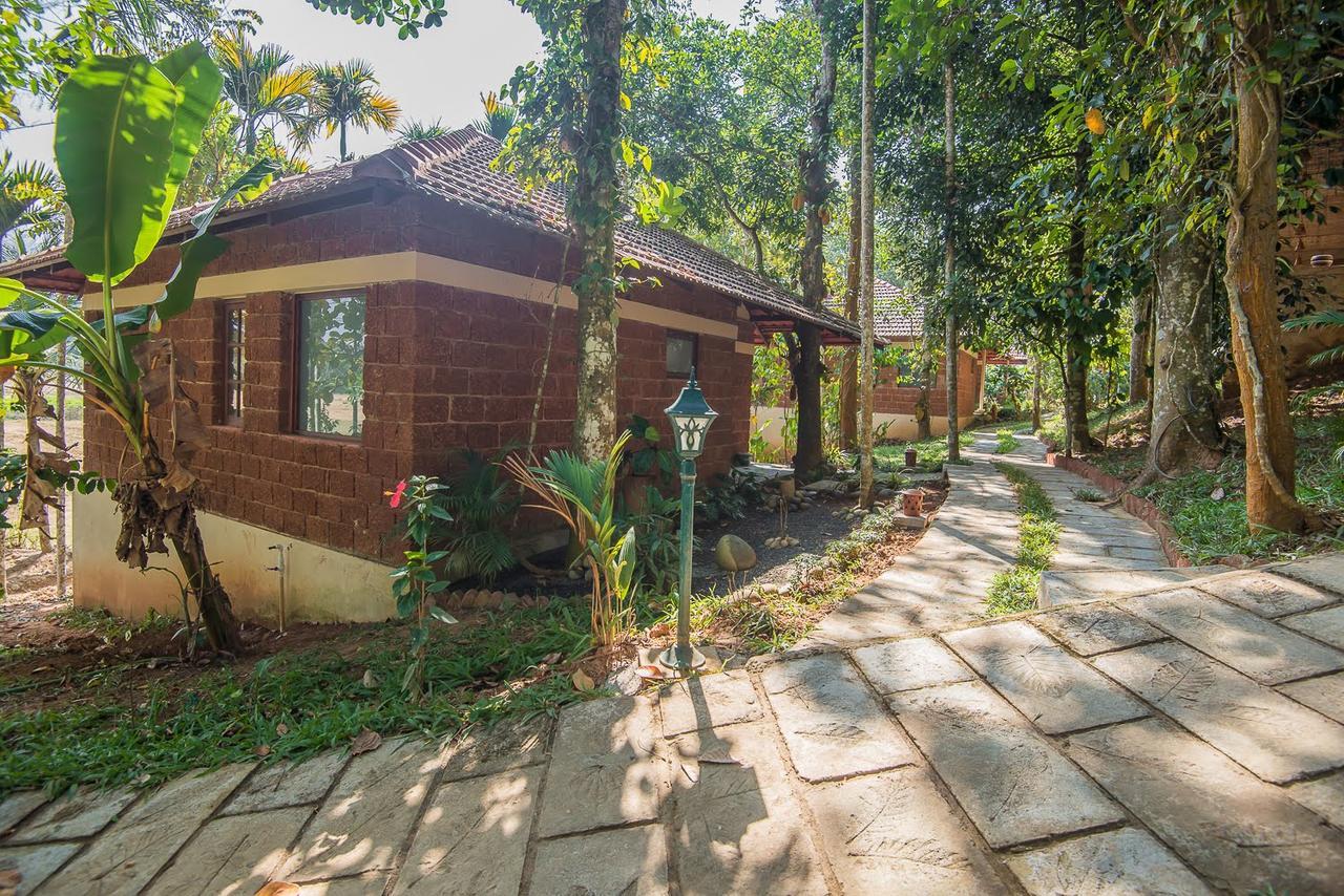 Raindrops Resorts Wayanad Sultan Bathery Bagian luar foto