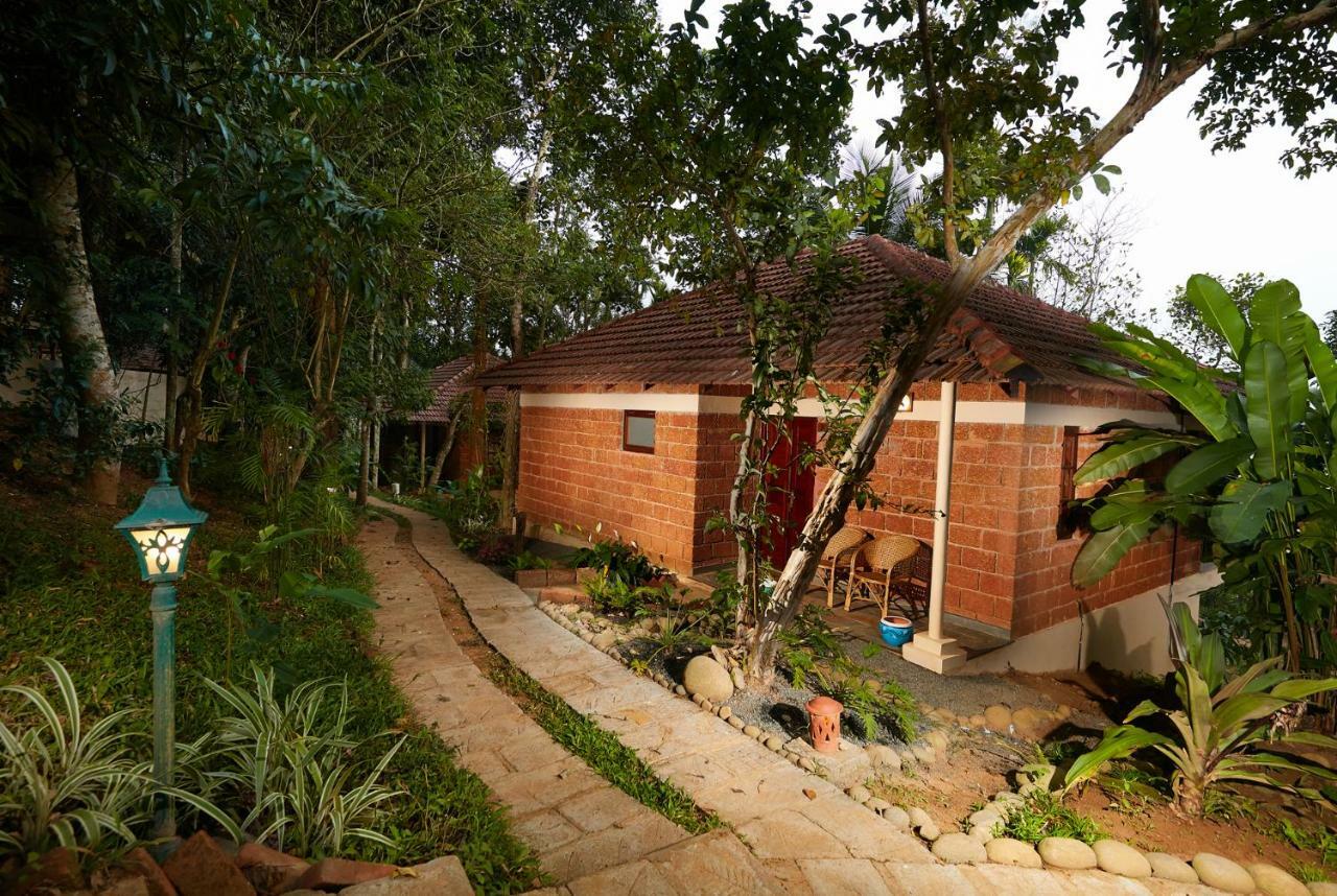 Raindrops Resorts Wayanad Sultan Bathery Bagian luar foto